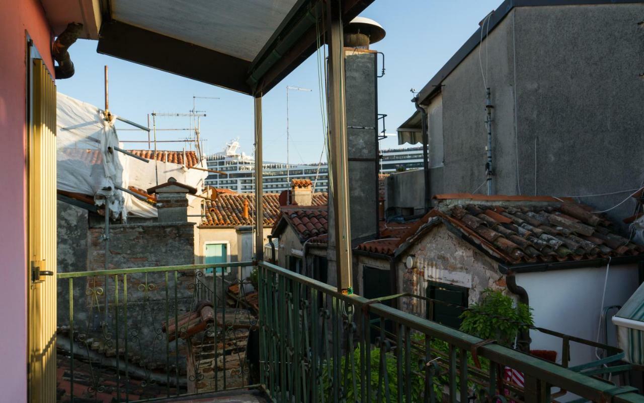 Апартаменти Venetian Roof View Екстер'єр фото